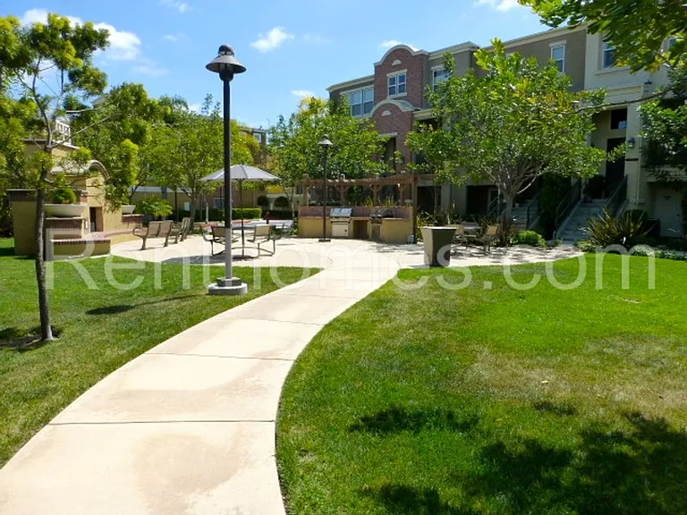 8862 Promenade North Pl — Photo 25