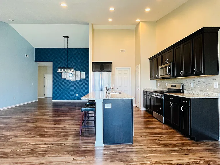2566 Creek Bank Dr — Photo 6