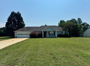 35 McIntosh Estates Ct, Sharpsburg, GA 30277