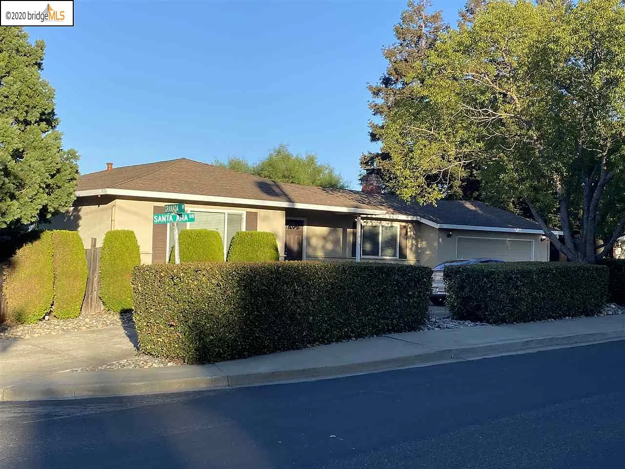 915 Santa Ana Dr photo 1