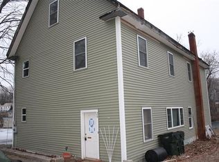 20 Oak St, Pittsfield, NH 03263