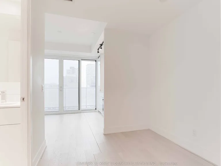 7 Grenville St #2608 — Photo 2