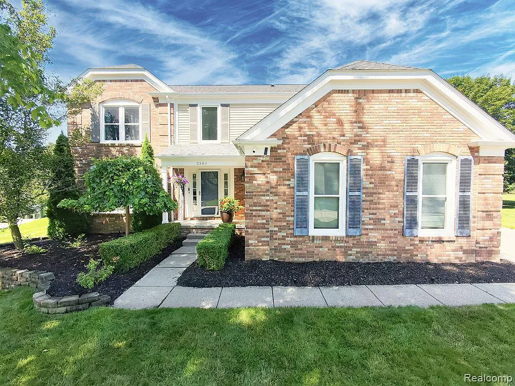 2384 Millbrook Ct photo 1