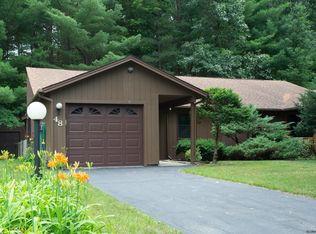48 Pepperbush Pl, Malta, NY 12020