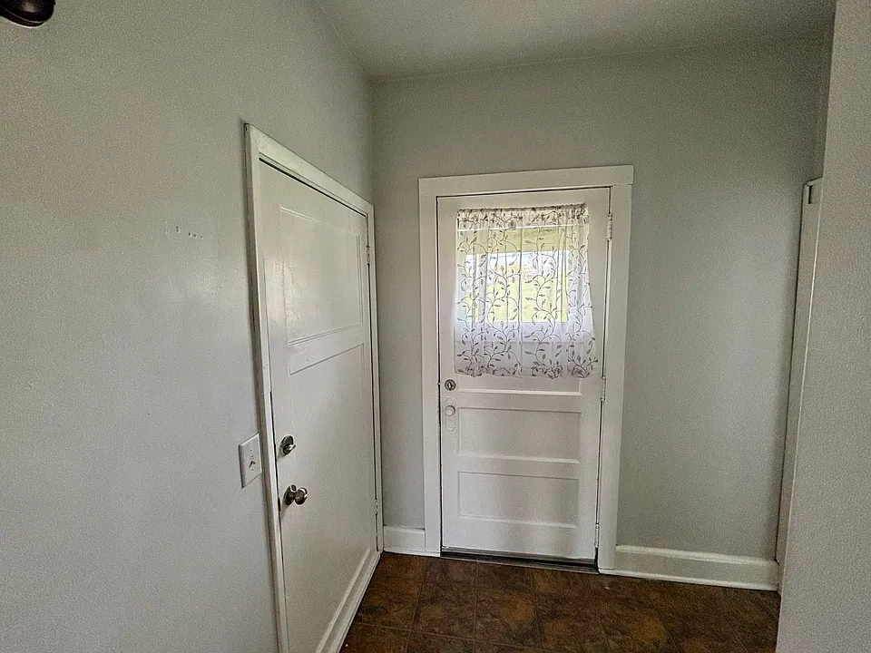 Entry from hallway and porch