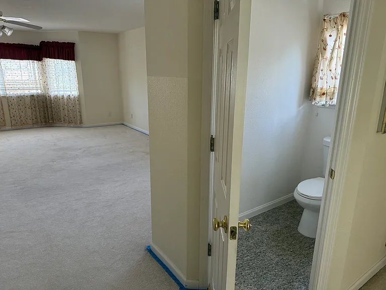 5049 Pine Lake Ct — Photo 5