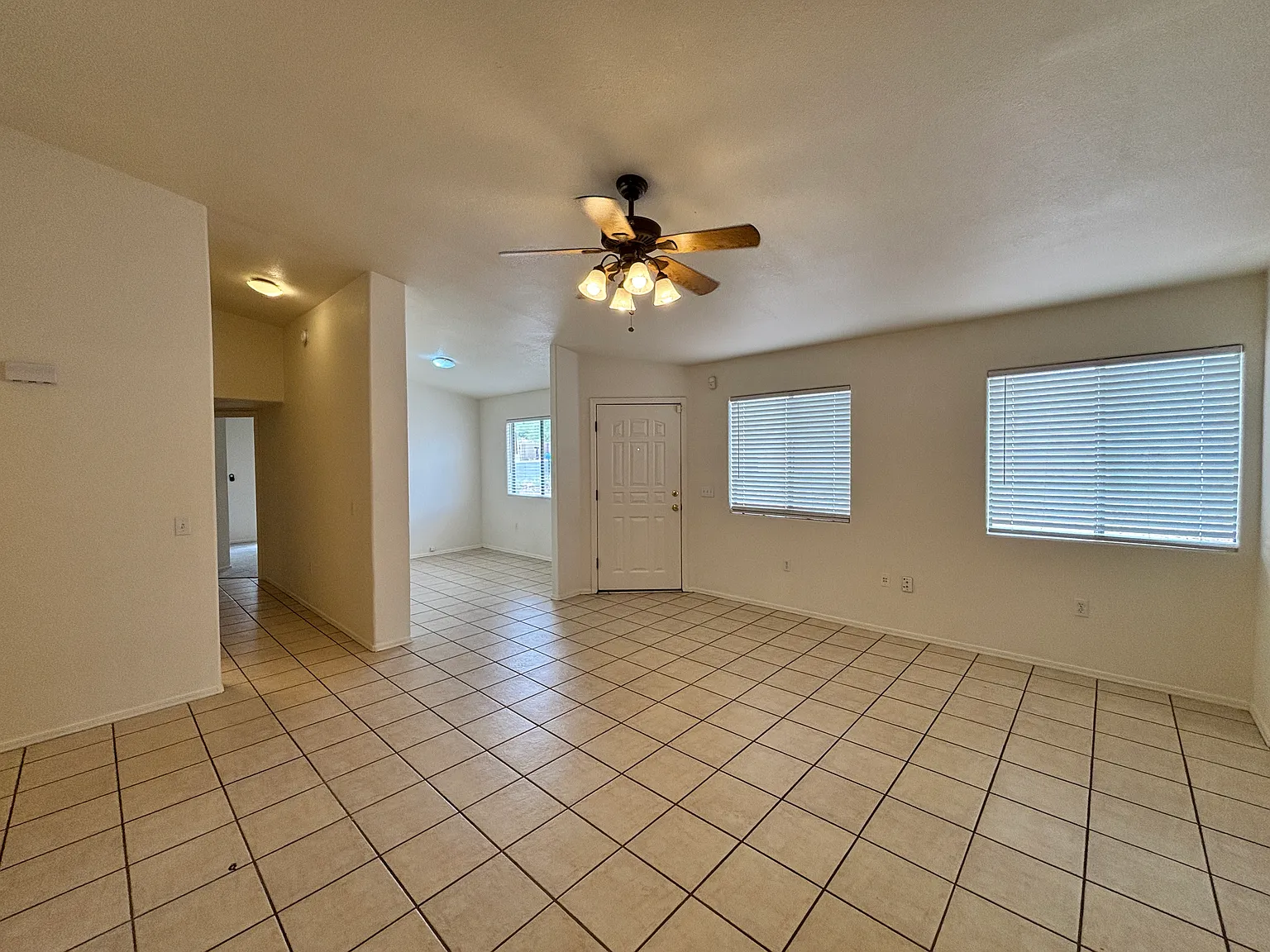 3 bed, 1329 sqft, $1,750 — Photo 3
