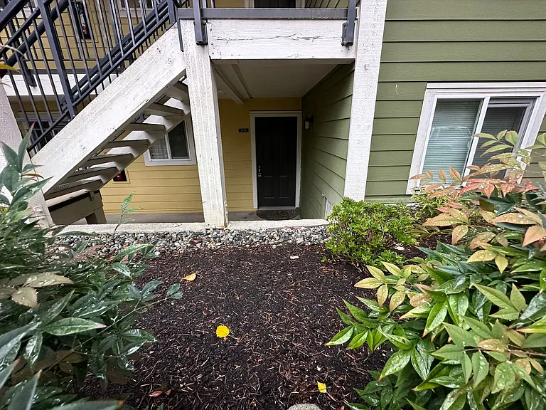 12511 SE 41st Pl #A104 — Photo 2