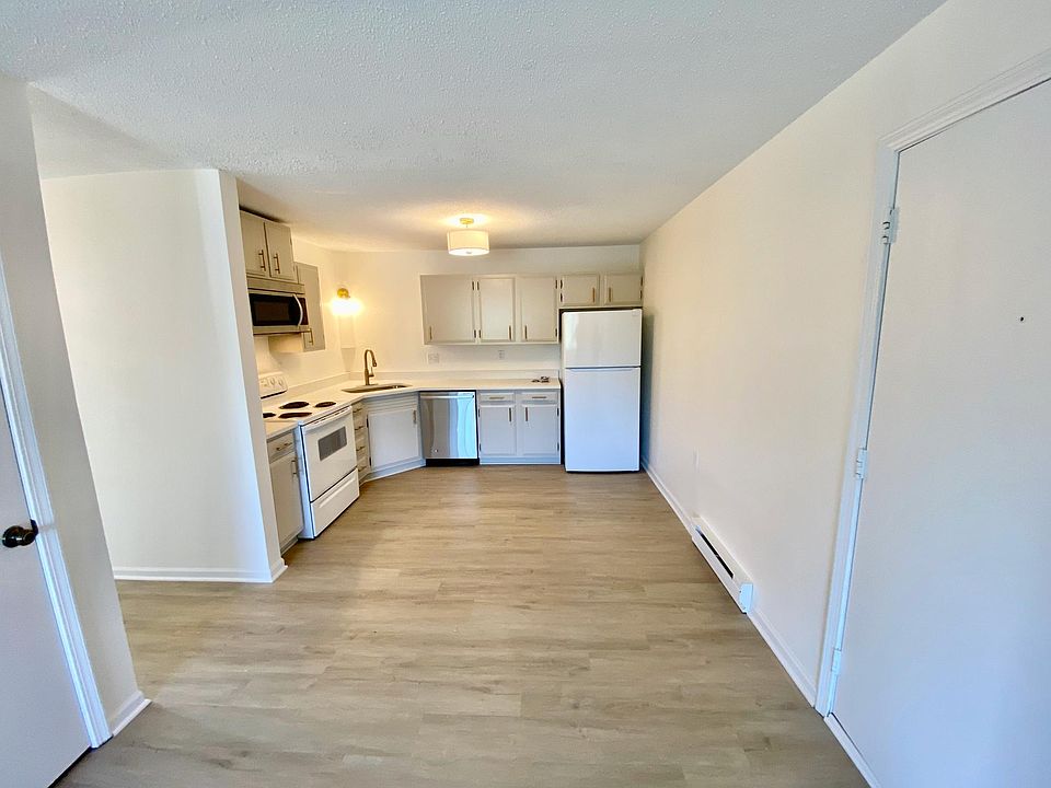 127 On The Square Crown Point 127 Harrington Ave Crown Point IN Zillow