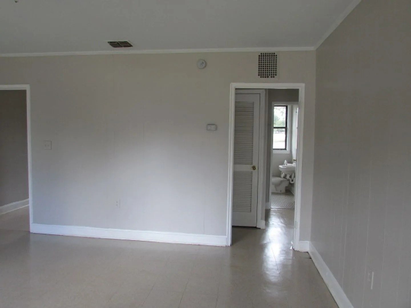 1 Dixie Drive — Photo 2