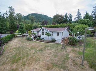 19674 W Ridge Ln, Mount Vernon, WA 98274