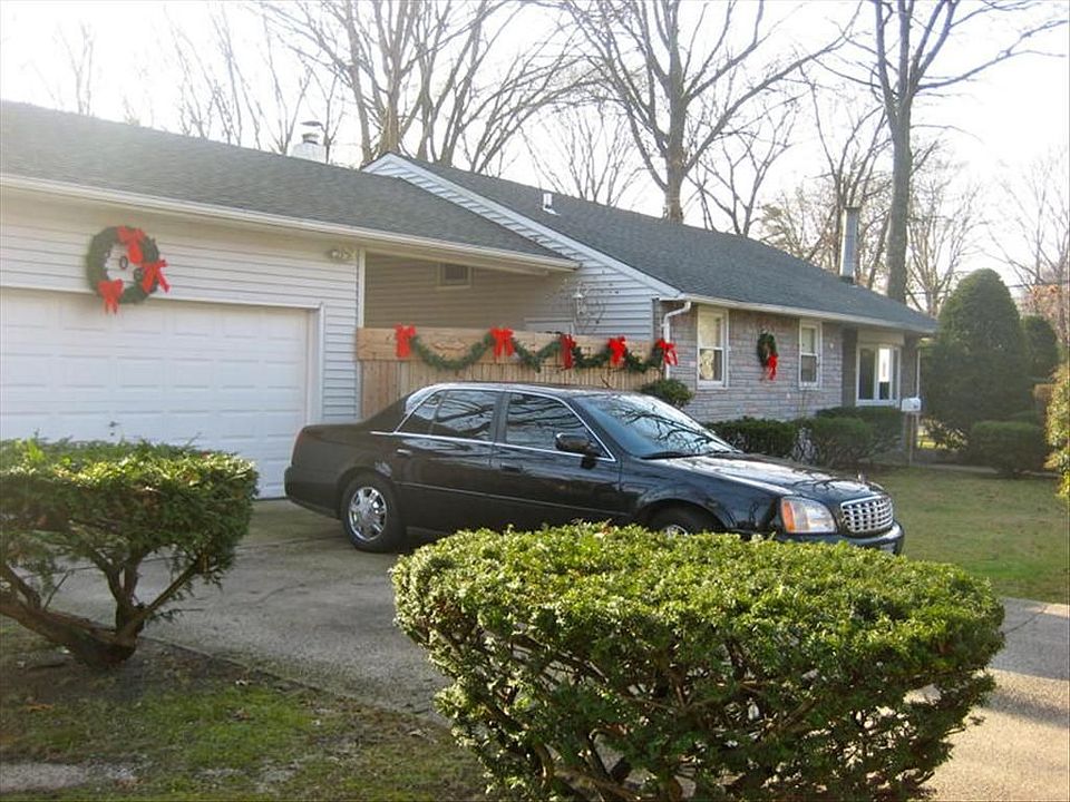 1st image of 106 Altmar Ave