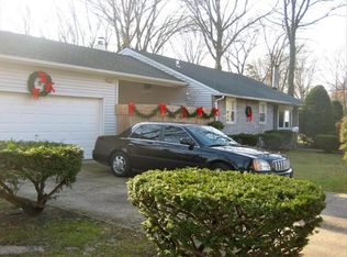 106 Altmar Ave, West Islip, NY 11795