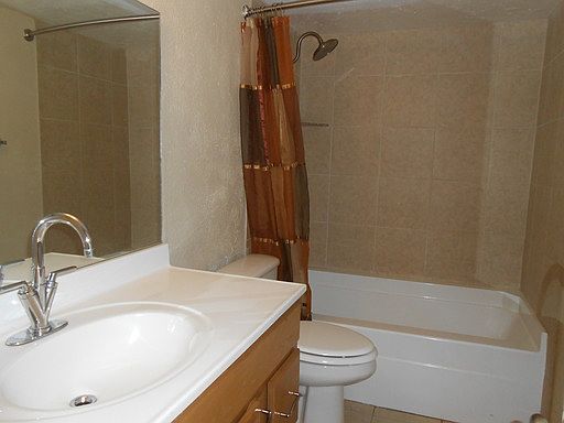 4th image of 2505 Yorkshire St APT D