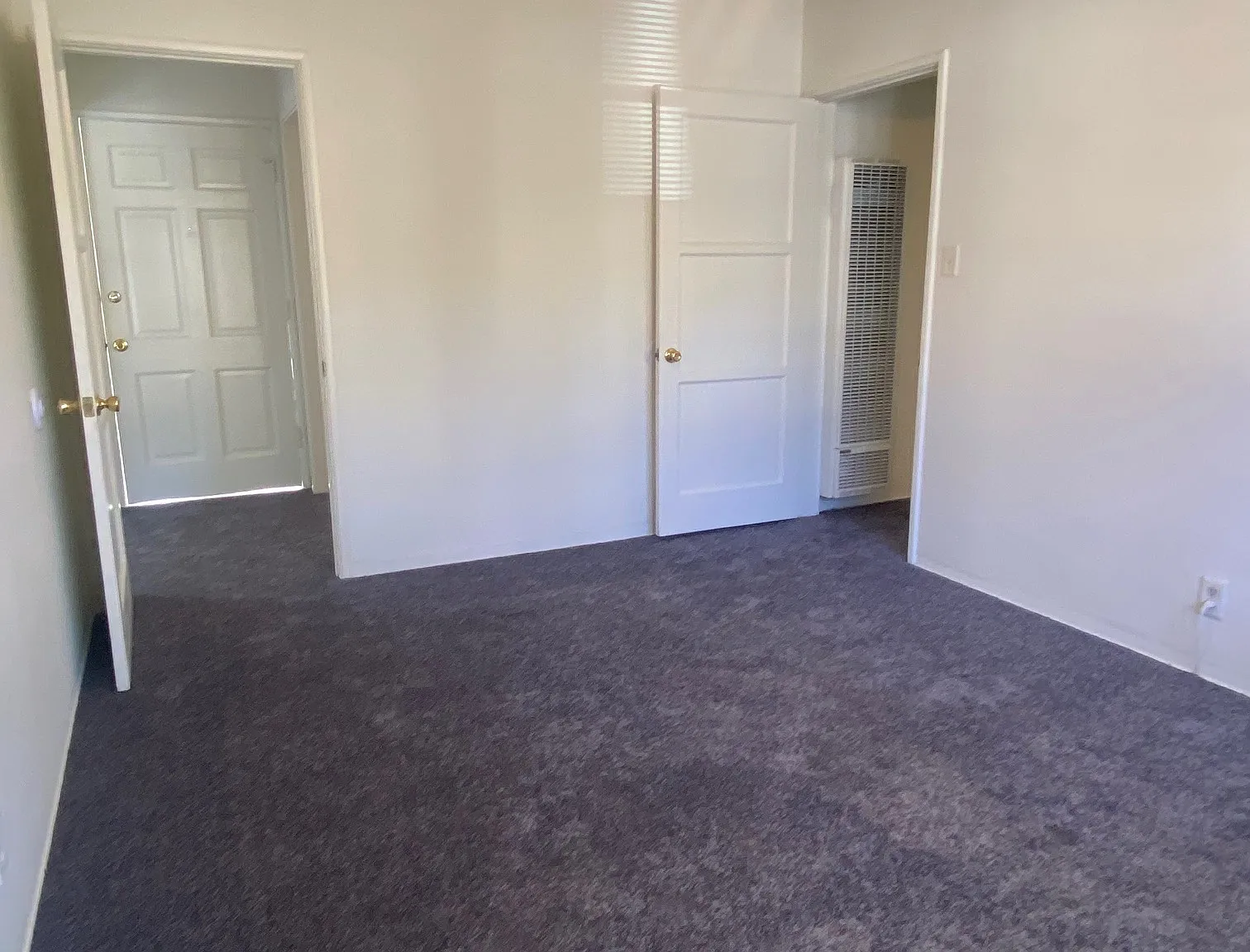2 bed, 1000 sqft, $3,900 — Photo 4