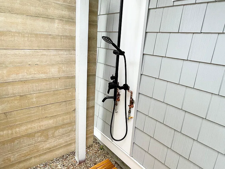 50 Briar Rd — Photo 17