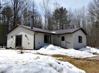 W6302 Payette Rd, Niagara, WI 54151