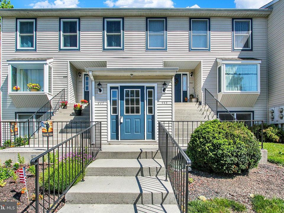 1st image of 443 Springbrook Ct
