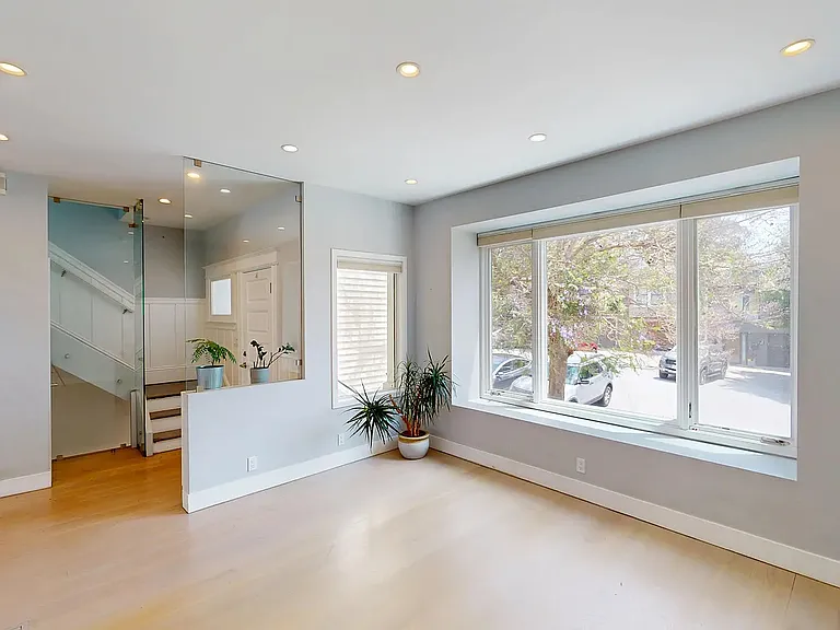 642 Mississippi St — Photo 4