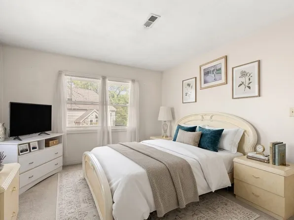 15 Marion St APT F, Roslindale, MA 02131