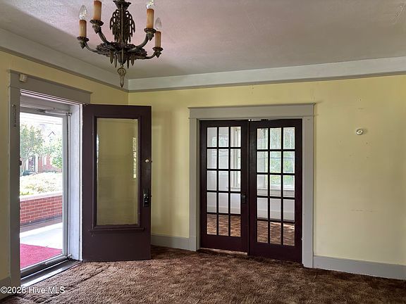 4th image of 107 Peebles Street