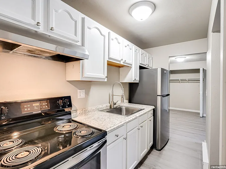 Lakeview Ridge — Photo 1