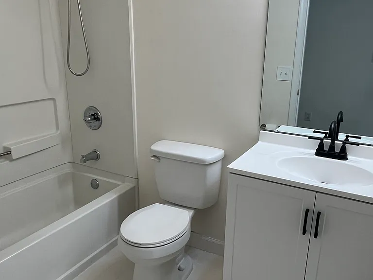 28 Madison Ct — Photo 8