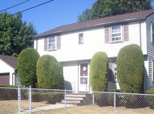 29 County Rd, Quincy, MA 02169