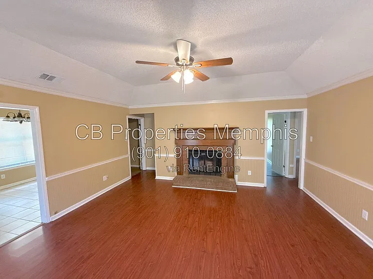 6930 Autumnhill Ln — Photo 6