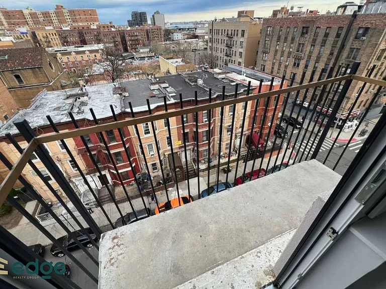 499 Concord Ave #7G — Photo 11