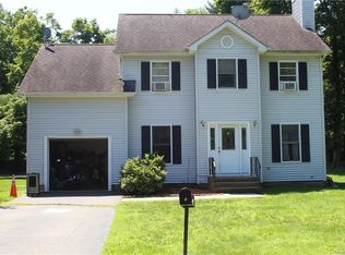 5 Rosewood Ln, Wurtsboro, NY 12790