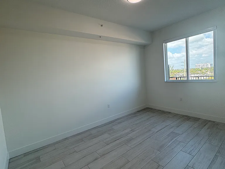 602 E Dania Beach Blvd #517 — Photo 9