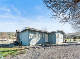 255 Foots Creek Rd, Gold Hill, OR 97525