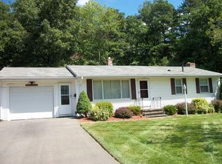 1 Robert Rd, Hudson, MA 01749