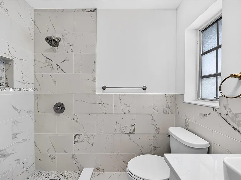 6565 Santona St #B17 — Photo 16