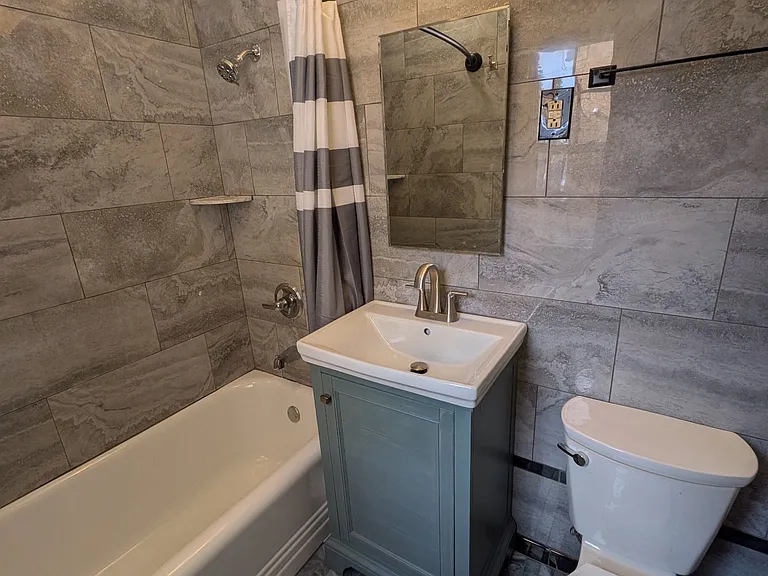3519 Emerson Ave S #101 — Photo 8