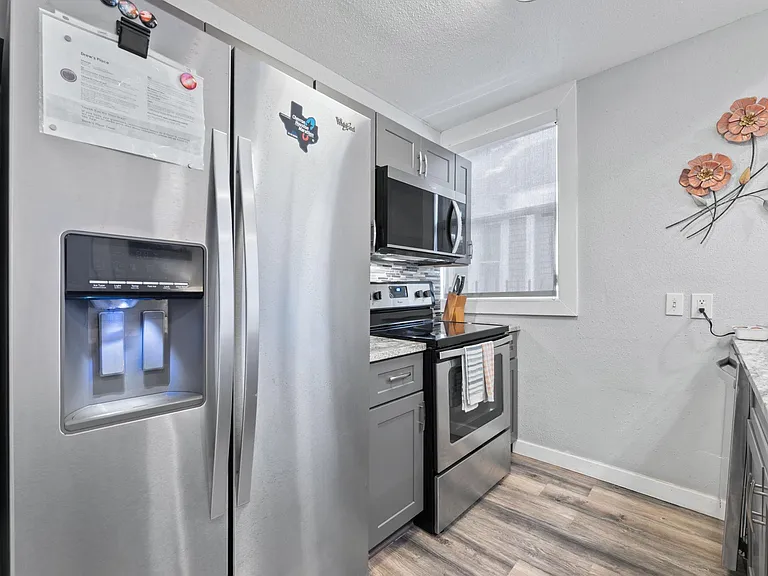 412 Drew St #3 — Photo 5