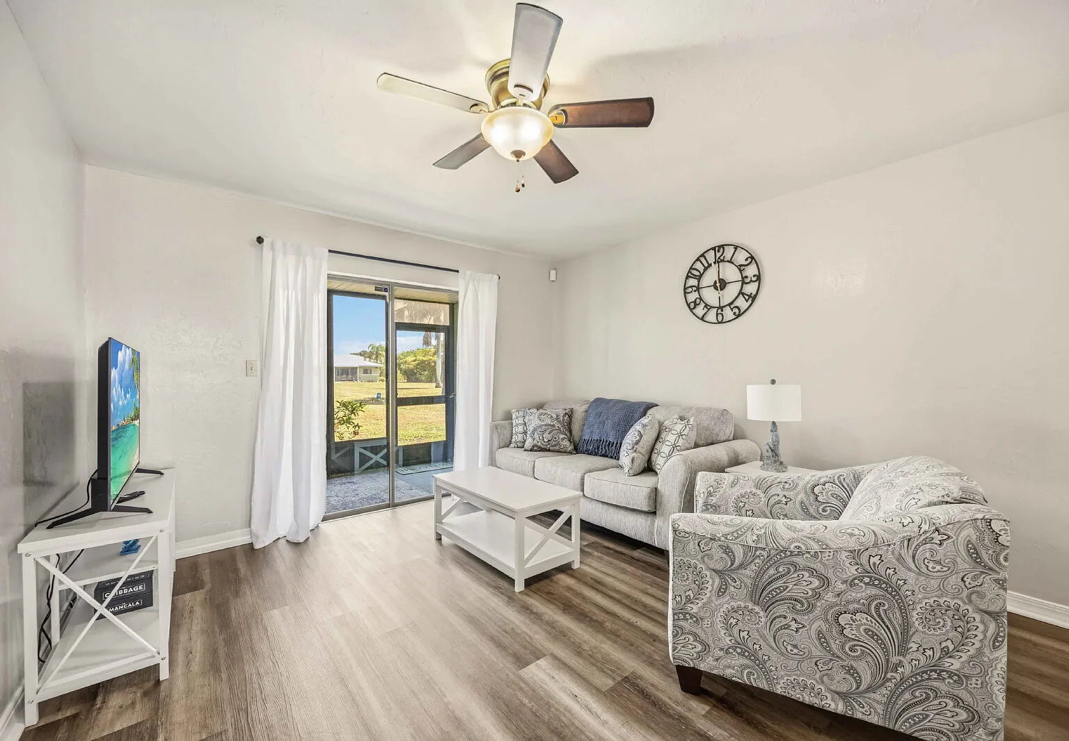 2 bed, 2.0 bath, 886 sqft, $3,000 — Photo 4
