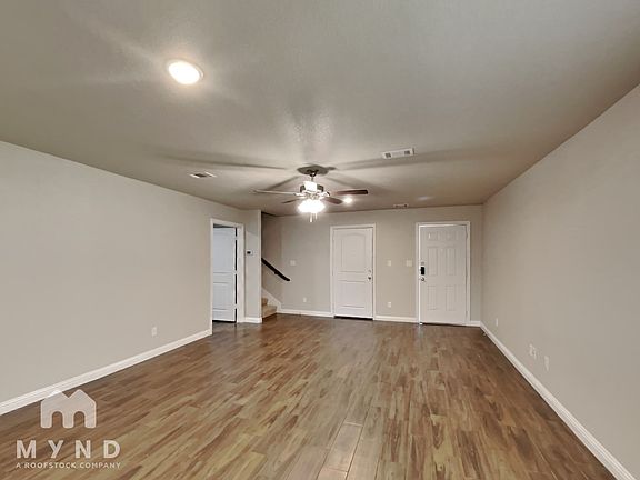5th image of 771 Rolling Terrace Cir