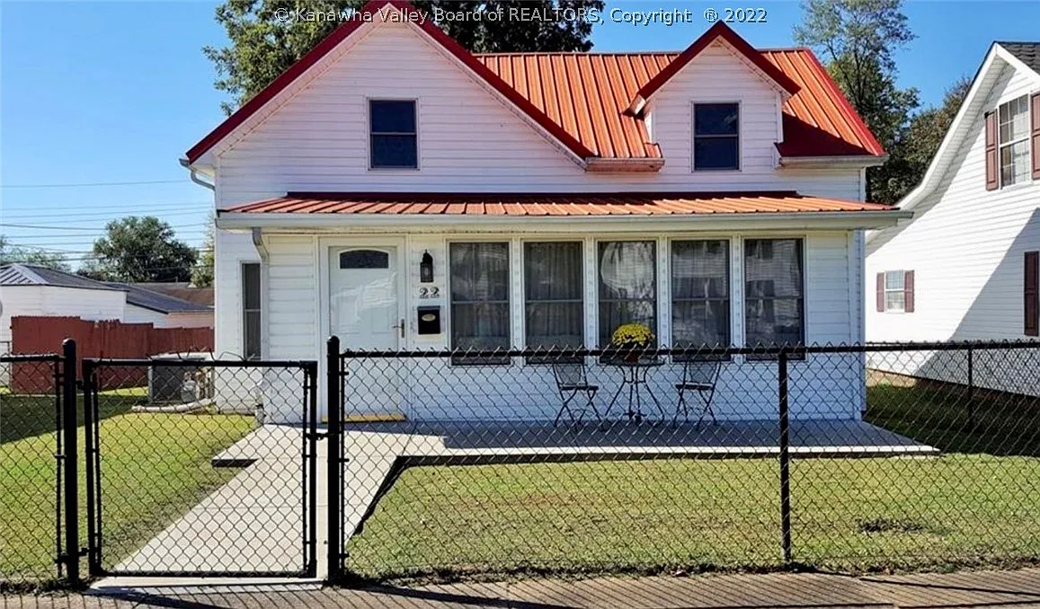 22 Wilson St photo 1