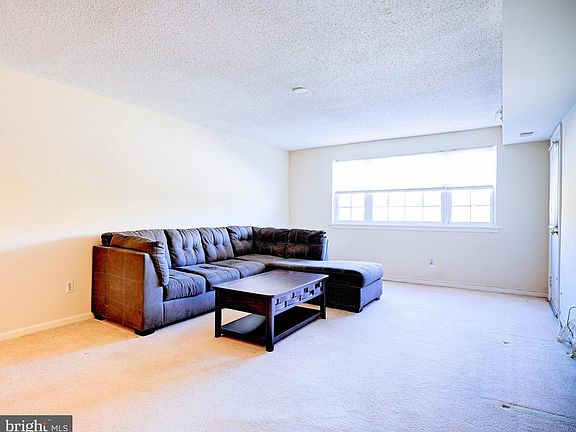 3rd image of 143 Riversedge Dr #143