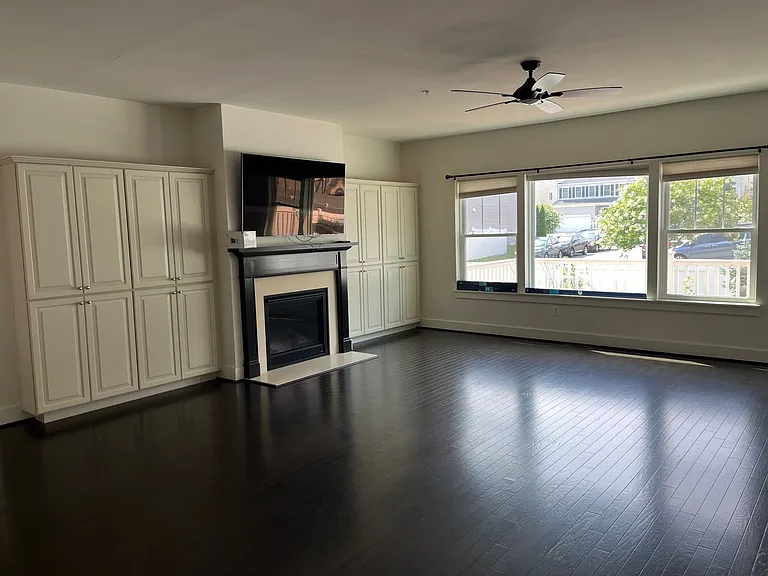 1705 Willard Way — Photo 6