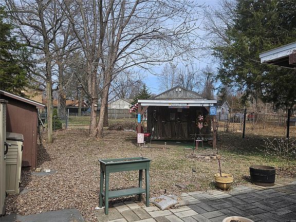 4th image of 5035 Lakeview Dr