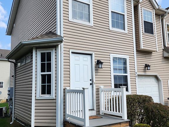 4th image of 961 Columbia Ct