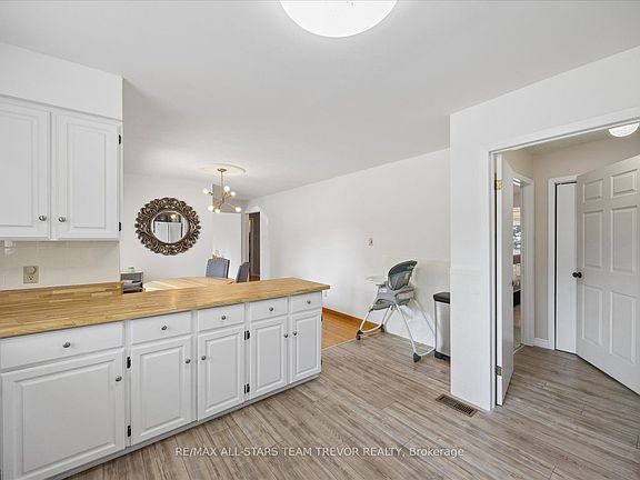 5th image of 280 Bay St