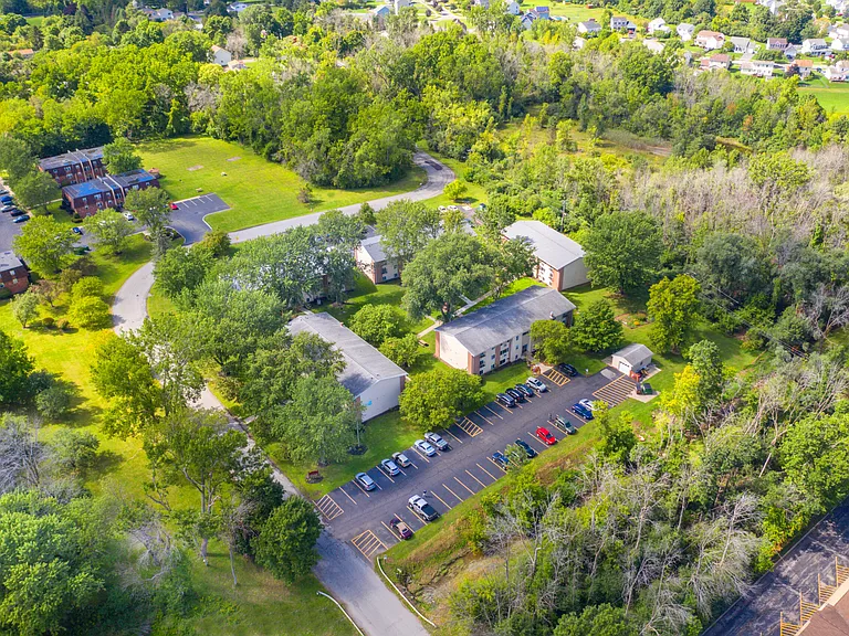 Geneseo Heights — Photo 9