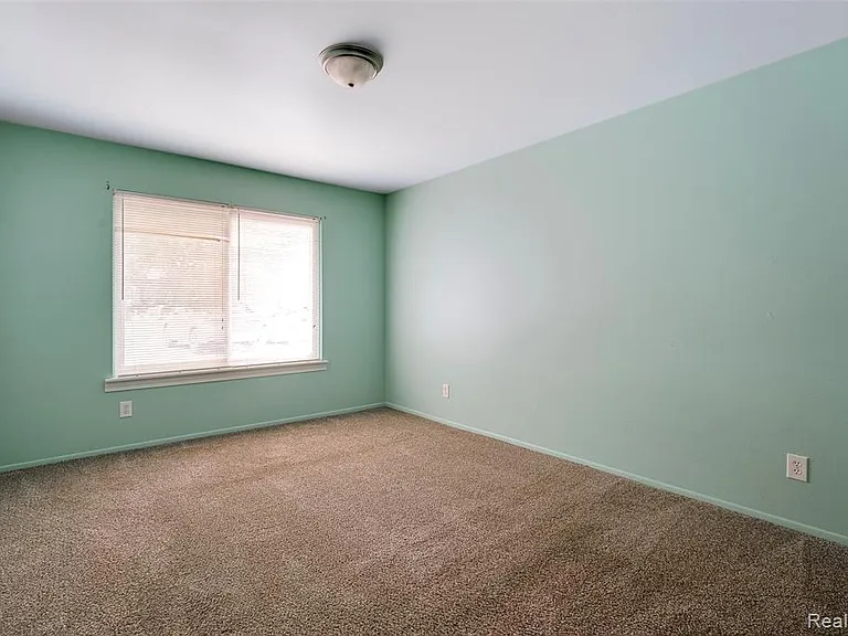 35281 Lewis St — Photo 21