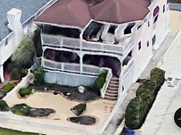 4th image of 2551 Haven Ave