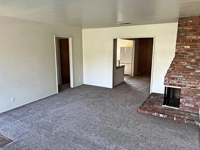 237 Peach Tree Ave — Photo 8