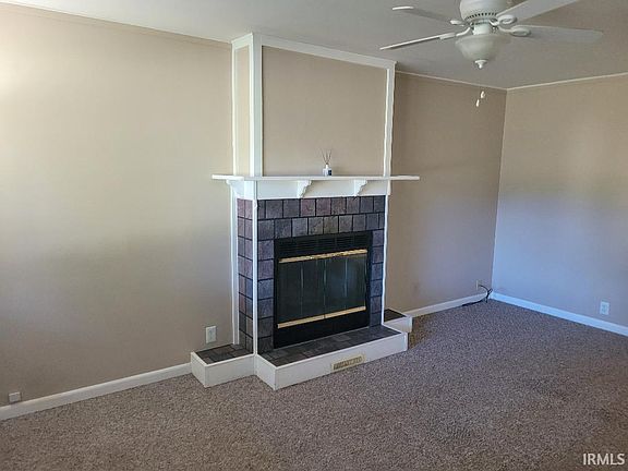 3rd image of 2944 S Chippewa Ln